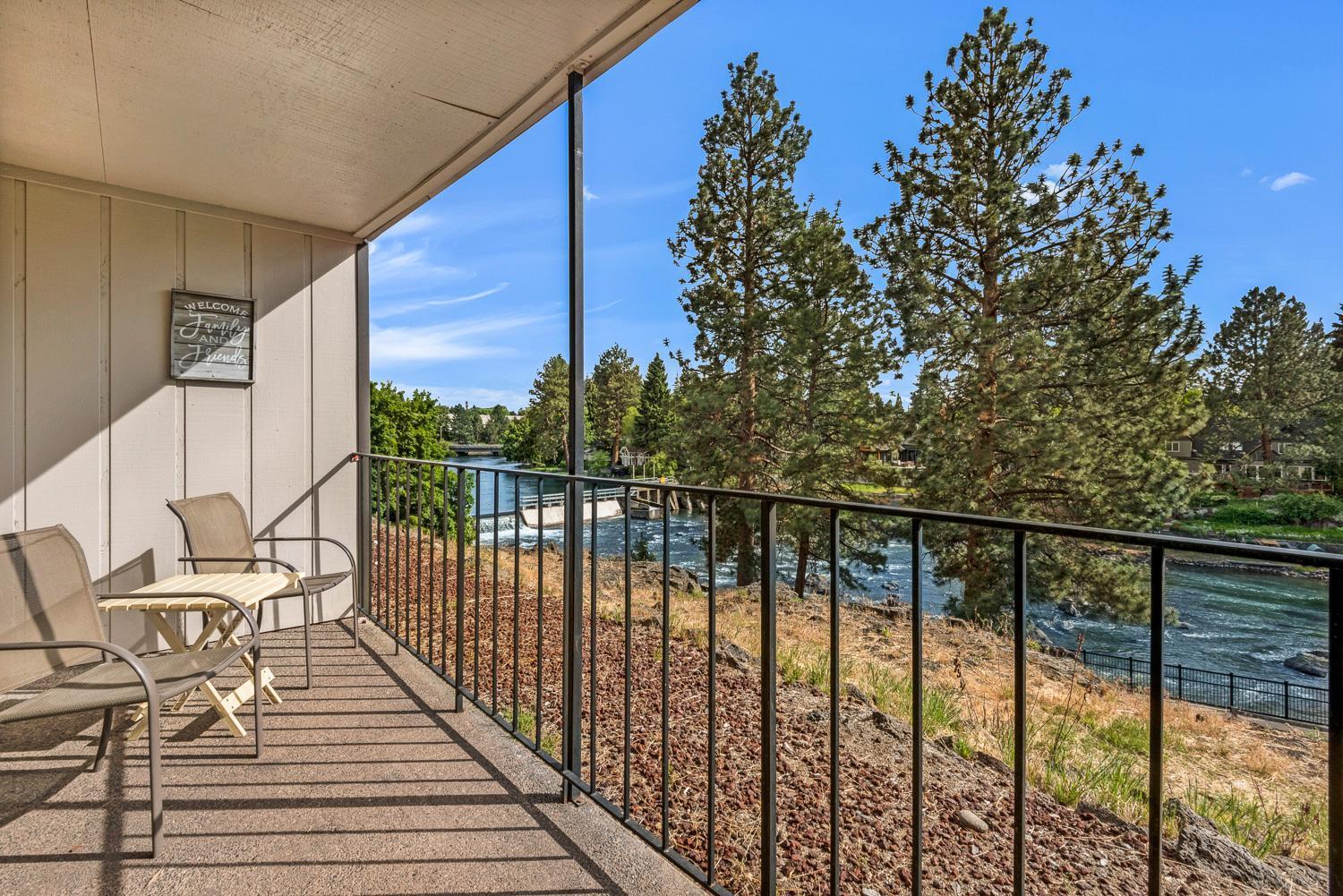 Bend Riverside Condos Near Downtown Бенд Номер фото